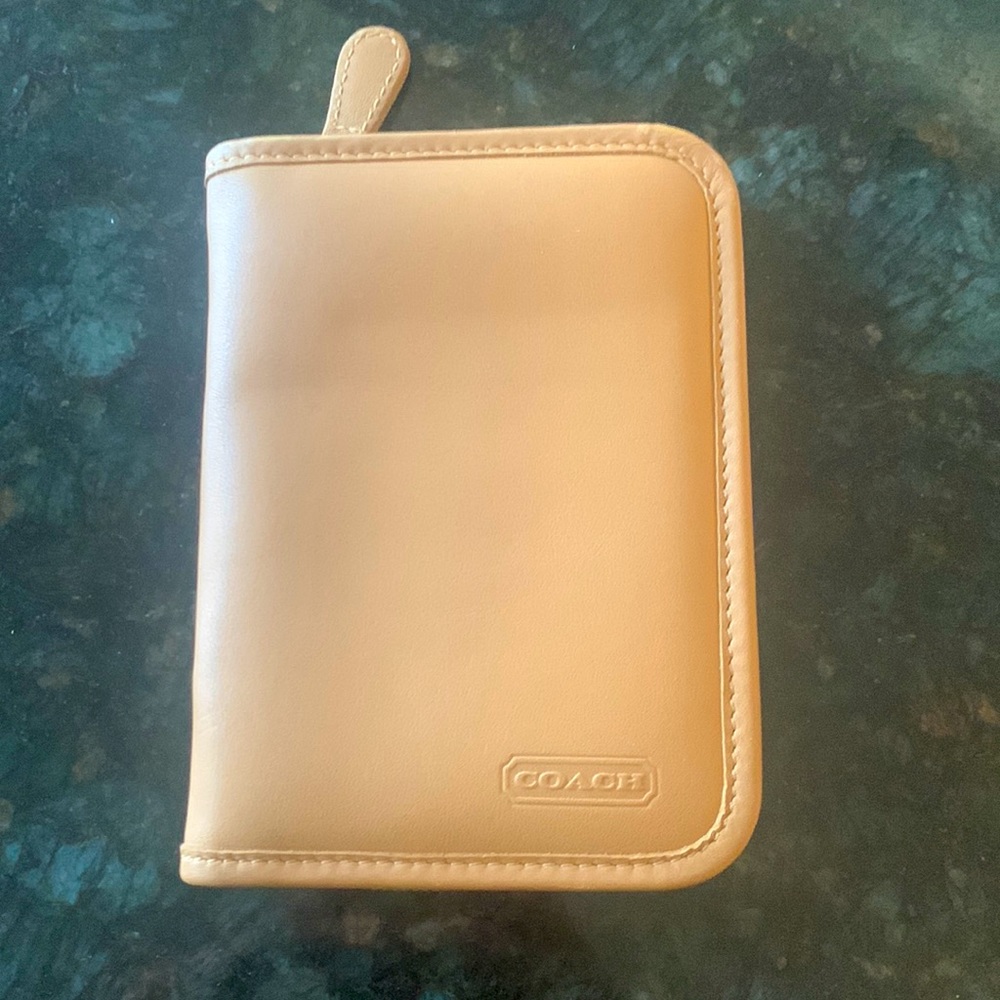 Coach utility wallet
